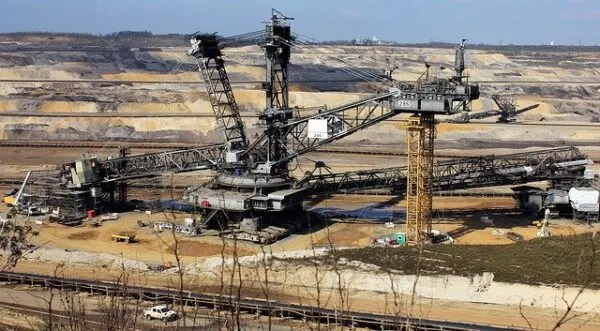 open-pit-mining-1327116_640